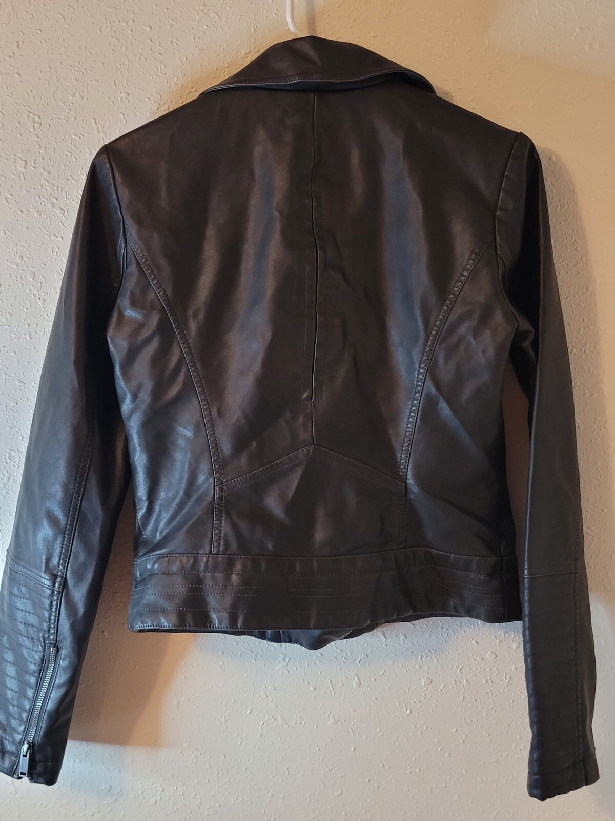 Universal Thread Black Leather Jacket Women's Siz… - image 5