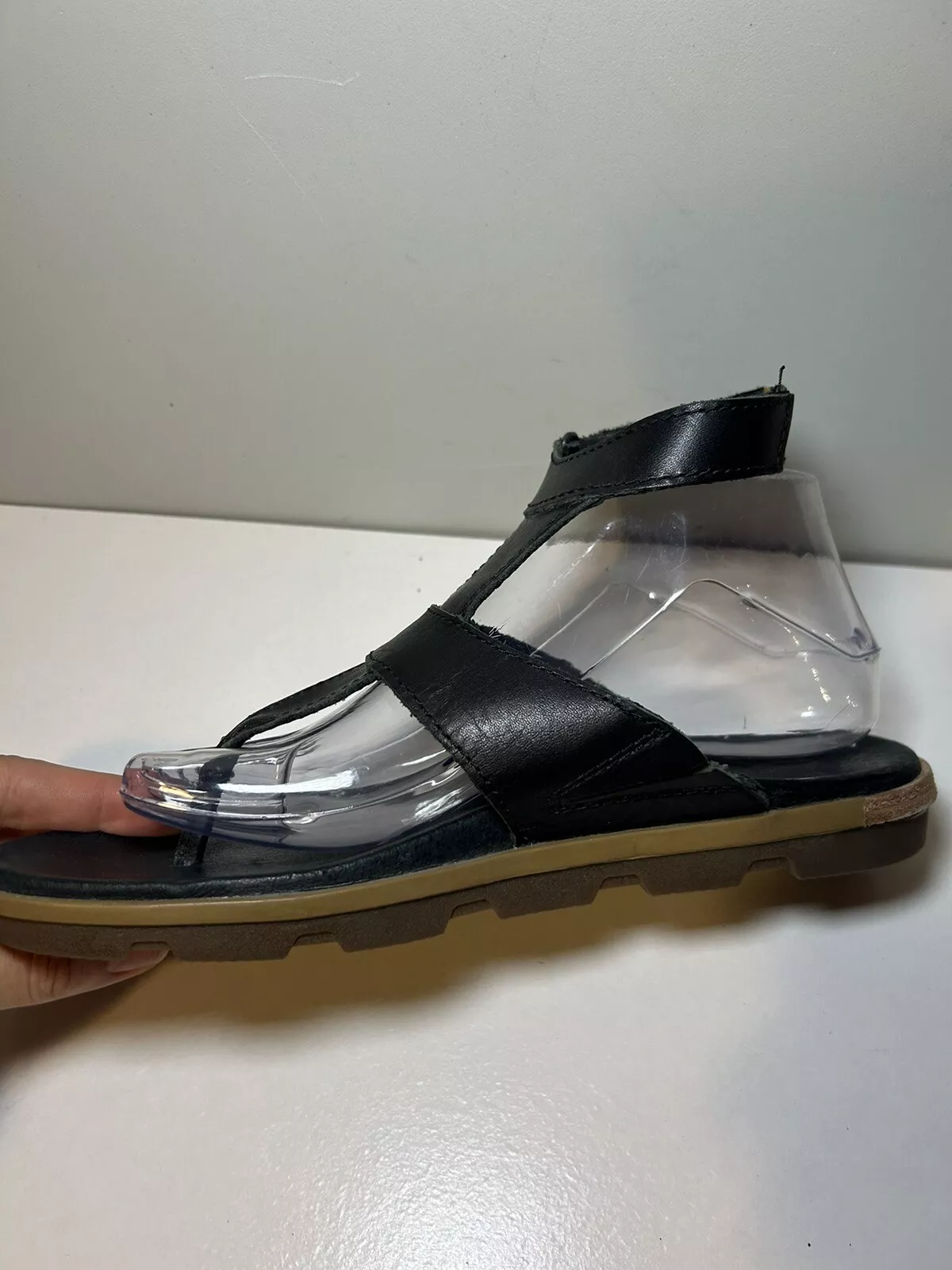 sorel torpeda ankle t strap leather toe post hook loop shoes