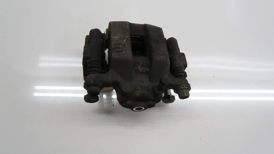 Pinza de freno trasera derecha Nissan Quest 2011-2017 OEM Foto 4 de 4