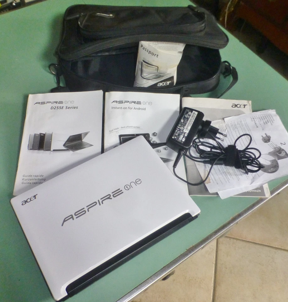 ASPIRE ONE Acer D255E 13DQws NetBooK Windows 7 Starter 10.1" INTEL ATOM Vintage - Photo 2/4