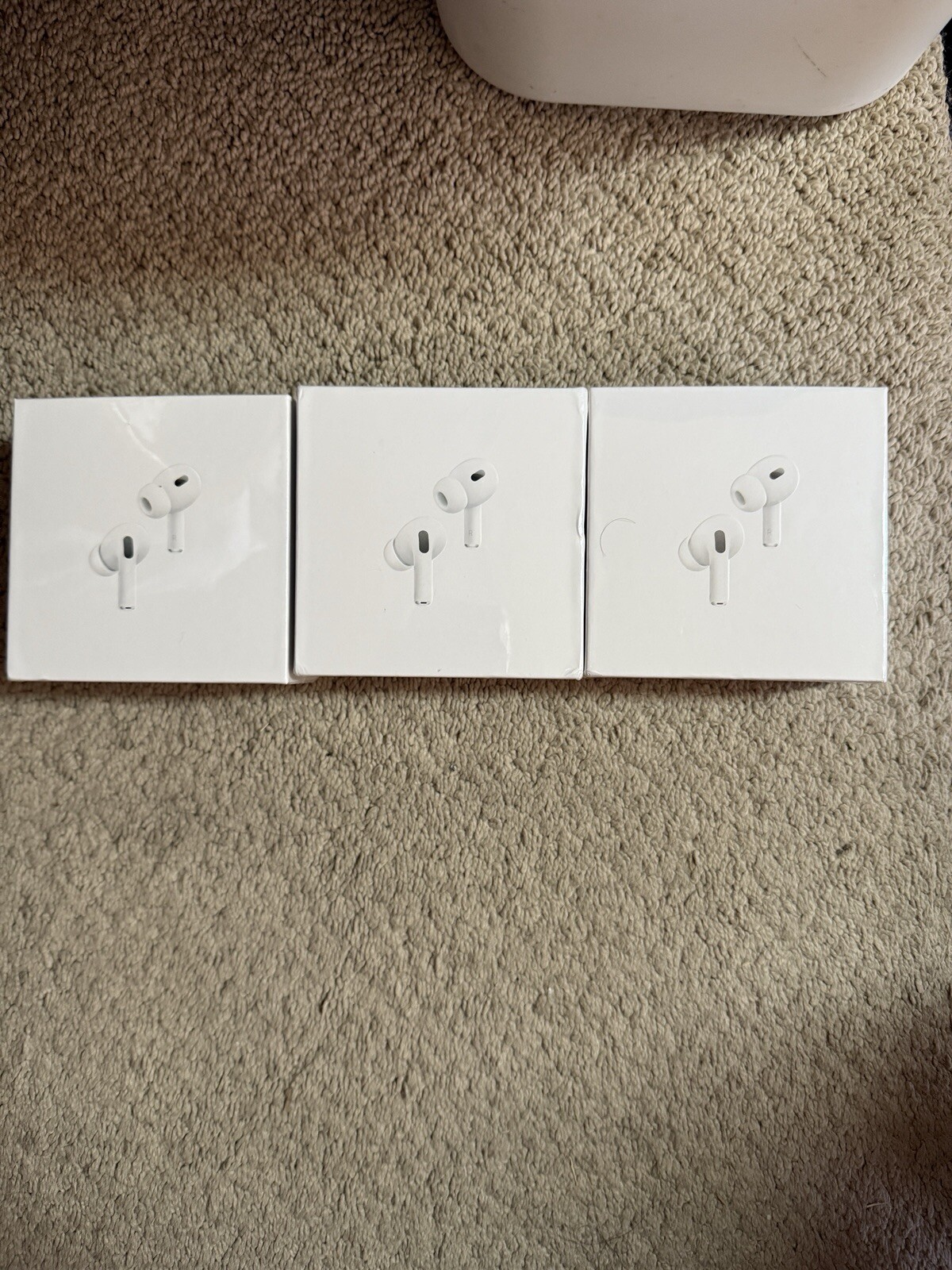 AirPods Pro 2 with MagSafe USB-C Wireless Charging Case-image