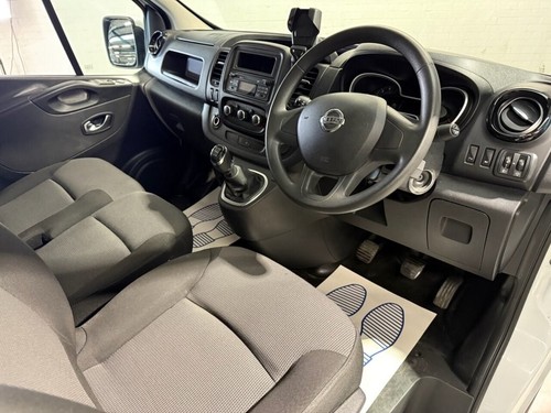 2020 20 NISSAN NV300 2.0 DCI 30 ACENTA PANEL VAN 4DR DIESEL MANUAL L2 H2 EURO 6 - Picture 3 of 24