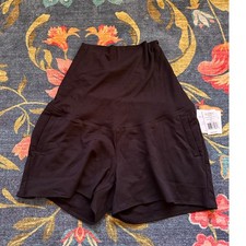 NWT Beyond Yoga Beyond the Bump Maternity Shorts Size Large