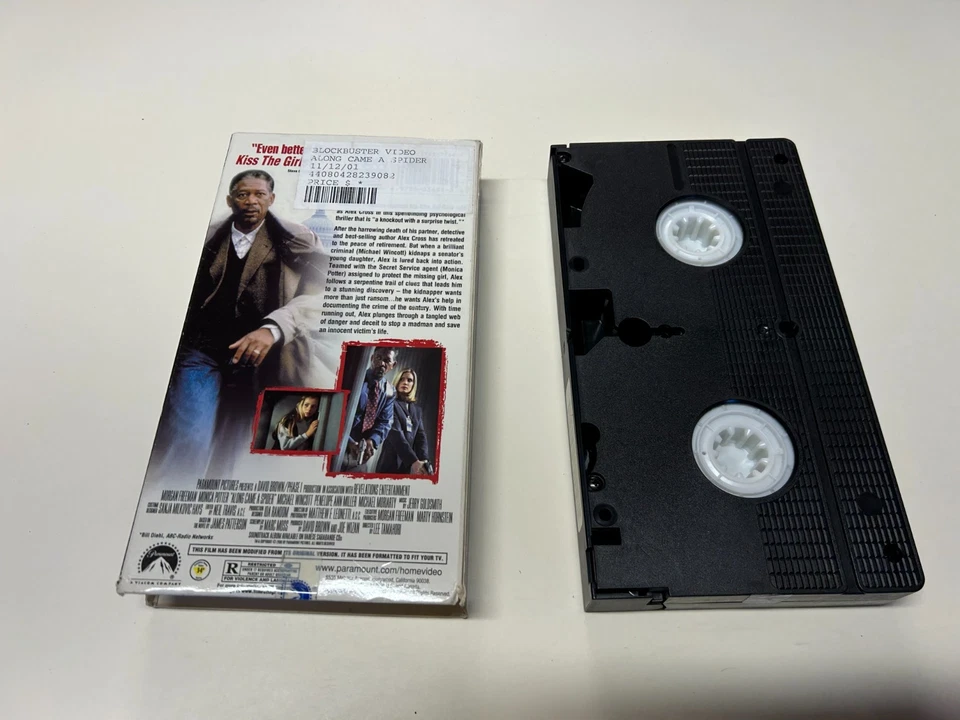 Along Came A Spider (VHS, 2002) Blockbuster Rental - Image 2 of 3