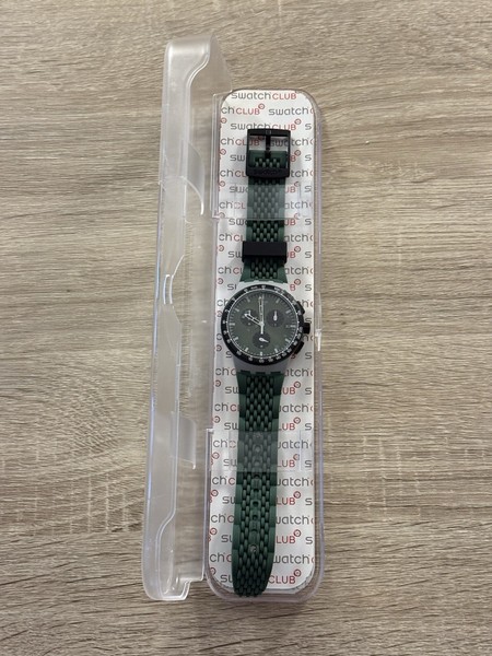 Reloj Swatch SUSM402 Cronógrafo con Fecha, Esfera Verde, Cuarzo, Correa de Goma 42mm, Caja NUEVO 2