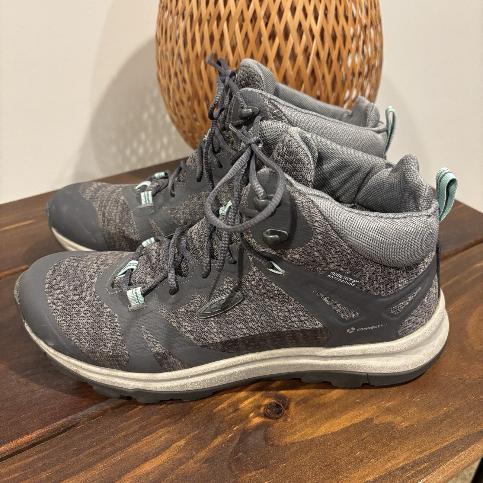 Scarpe da trekking Keen Terradora II Mid da donna taglia 9 grigie outdoor impermeabili