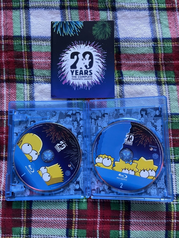 THE SIMPSONS - THE COMPLETE TWENTIETH SEASON, BLU-RAY with SLIPCOVER Season 20 - Image 3 of 3