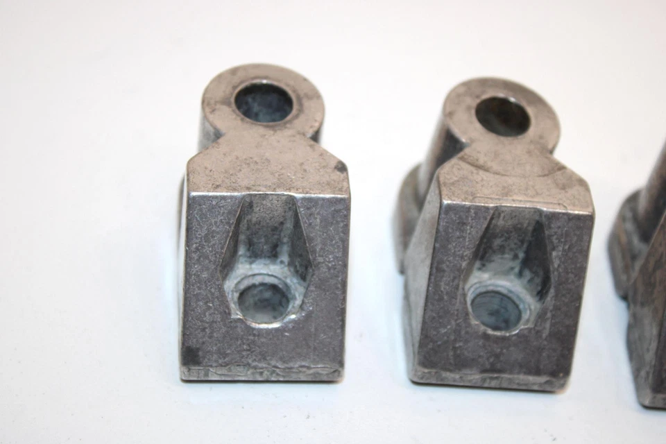 98 Polaris Xlt Sp Oem Idler Wheel SuspensionMount Bracket Set Of 3 5630399 Q5033 - Image 3 of 4