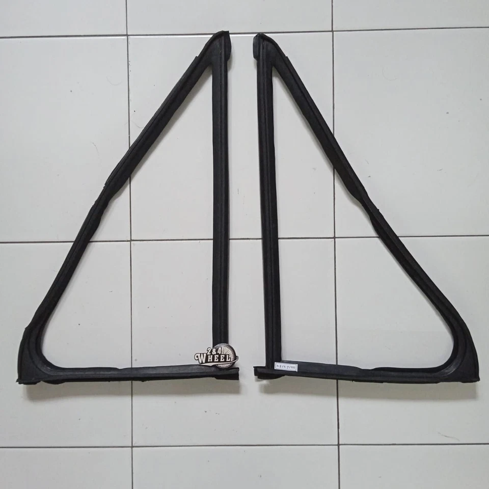 Isuzu Trooper / Big Horn 5D Model 1988-1991 Front Door Vent Rubber Seal Pair L/R - Изображение 2 из 4