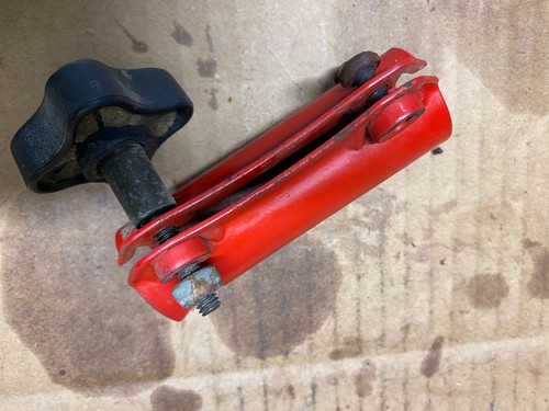 Acoplador de eje de pluma OEM usado de una recortadora de 4 ciclos Troy-bilt TB525CS - Imagen 4 de 4