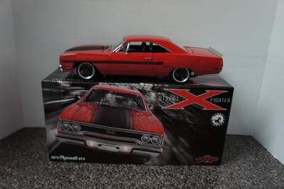 X-Fighter 1970 Plymouth GTX 赤 GMP 1:18 1970 Plymouth GTX STREET