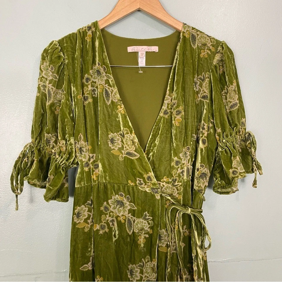 Anthropologie Hutch Green Velvet Wrap Dress Size Small Petite Floral - Image 3 of 4