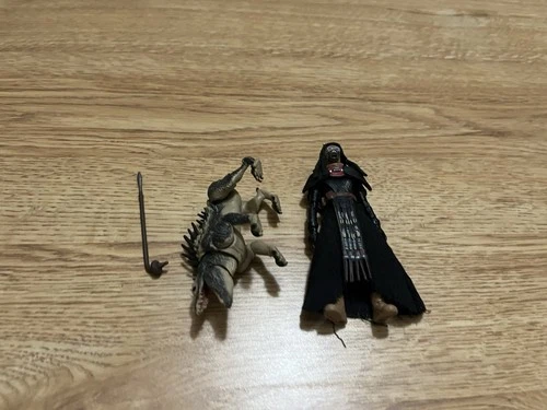 Star Wars The Vintage Collection Deluxe Tusken Warrior & Massiff Figure