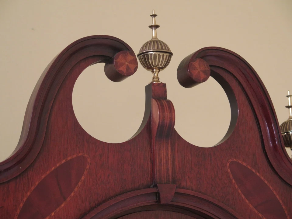 L31207EC: SLIGHT Reloj Abuelo Caoba Federal Museo Henry Ford Con Incrustaciones Foto 3 de 4