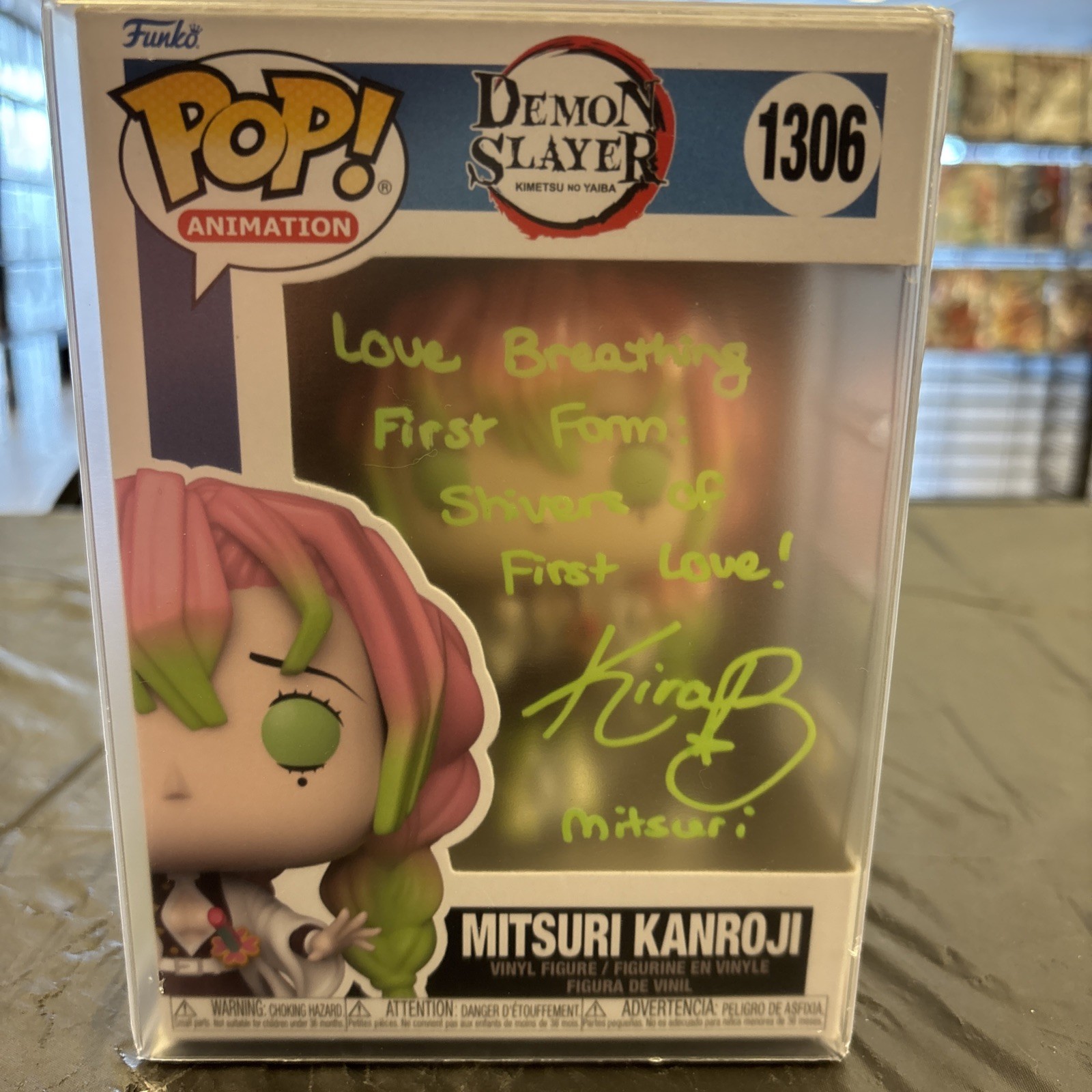 Figura Autografiada Mitsuri Kanjori Funko Kira Buckland con Cotización Certificado PSA