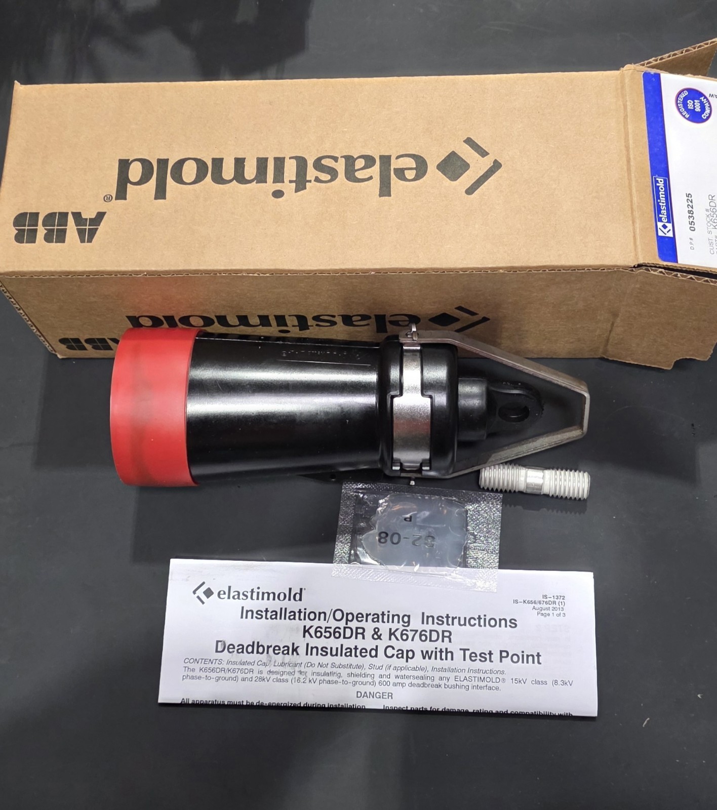 Thomas & Betts/ Elastimold K656DR 600 Amp Insulating Receptacle W/Test Point