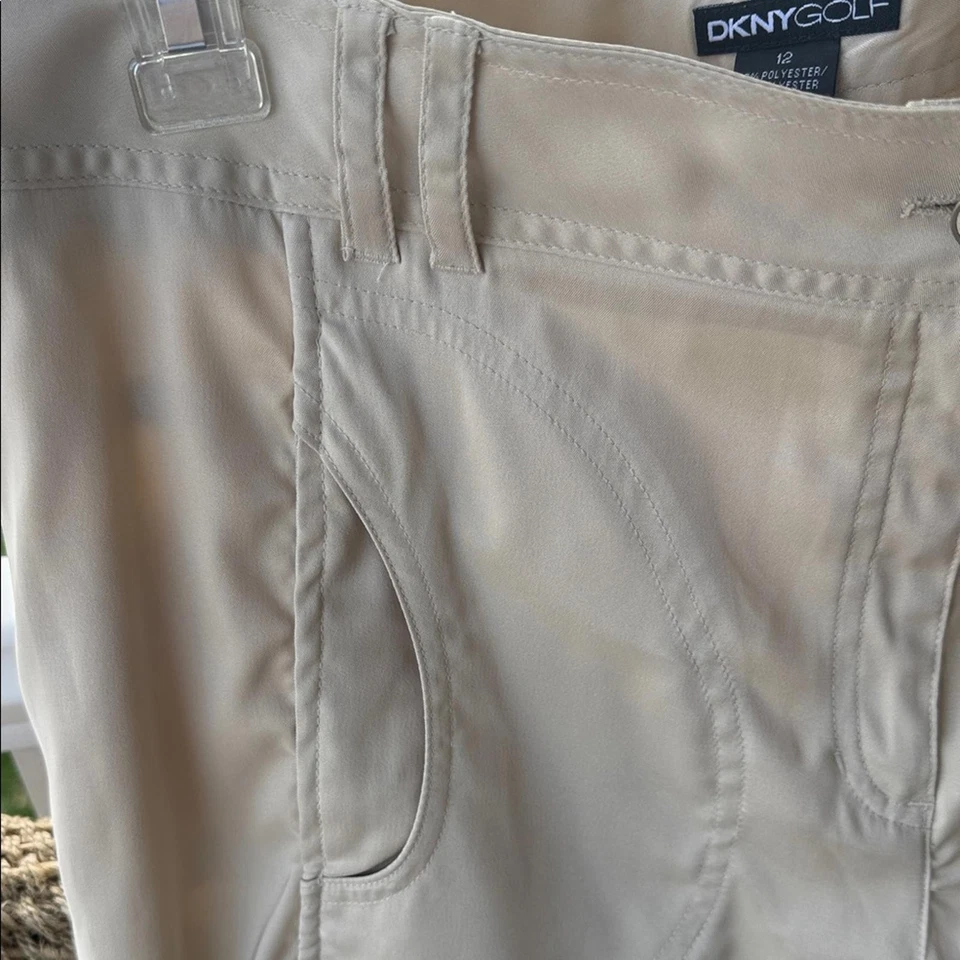 Elegant Cream Women's Golf Bermudas - Image 4 of 4