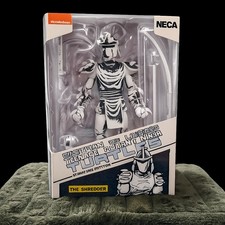 NECA Teenage Mutant Ninja Turtles Signature Edition the Shredder Black White