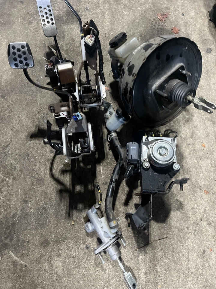 03-08 Nissan G35 350Z Manual Trans 6-Speed MT Brake And Clutch Pedal - Image 2 of 3