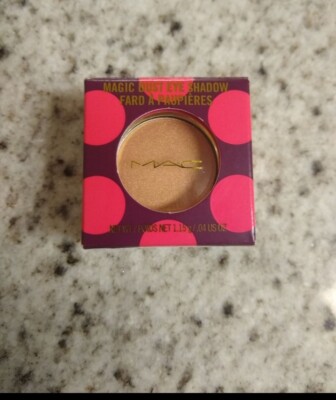 MAC Magic Dust Eye Shadow FORWARD MARCH (peachy-gold shimmer) Lmtd ED AUTHENTIC