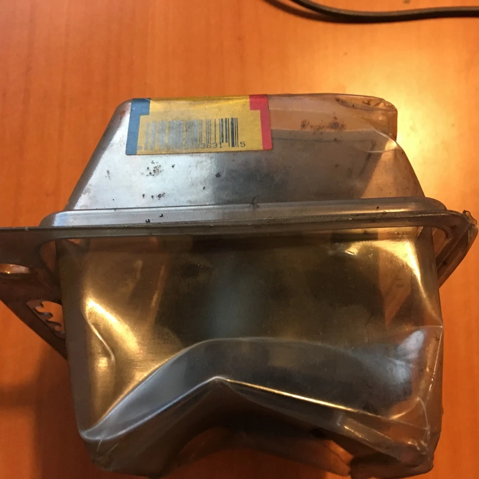 WELLS 15570 HONDA DISTRIBUTOR CAP - Image 3 of 3