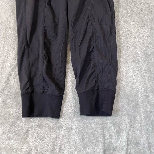 Lululemon Women's In Flux Crop Jogger Pants Size 6 Black Activewear Lightweight - Picture 2 of 9