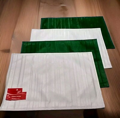 Placemats Set Of 4 About 18''x 12''  (2) Silver, (2) Green, W/Tags Holiday Festive