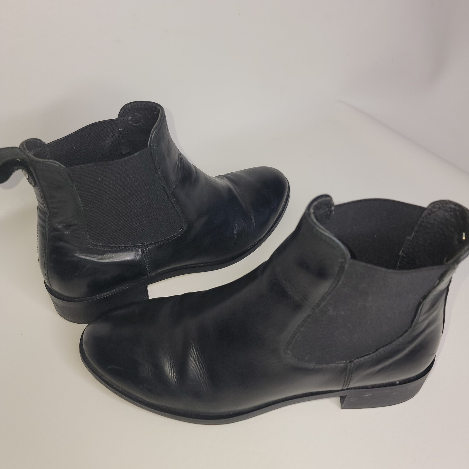 Coach and Four Women's Sz 7.5M Chelsea Boots Black Leather Made in Italy Pull-On