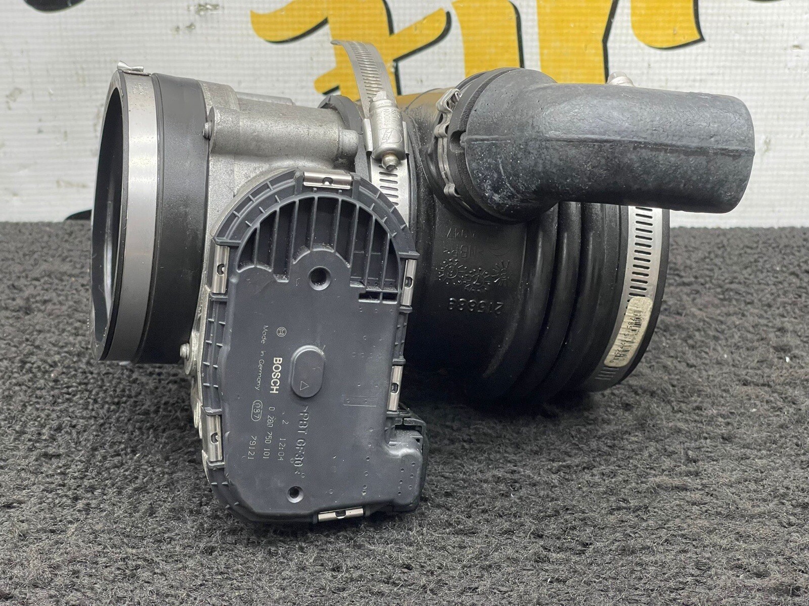 2008 Maserati GranTurismo Throttle Body With Intake Hose Tube Pipe OEM