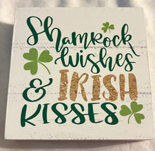 St Patricks- Shamrock Wishes Plaque