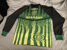 VINTAGE UMBRO Manchester United Soccer Goalkeeper Jersey 