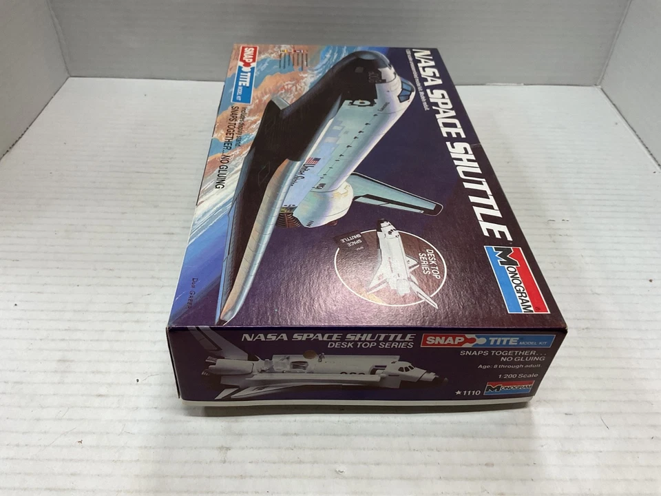 Monogram Model Kit Snap-Tite NASA Space Shuttle 1/200 Scale Kit - Image 3 of 4