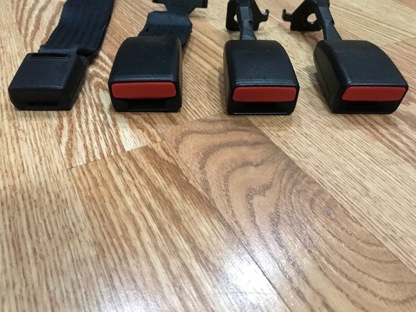 ✝️MASERATI GHIBLI QUATTROPORTE REAR SEAT BELT SEATBELT BUCKLE SET 670012514 OEM