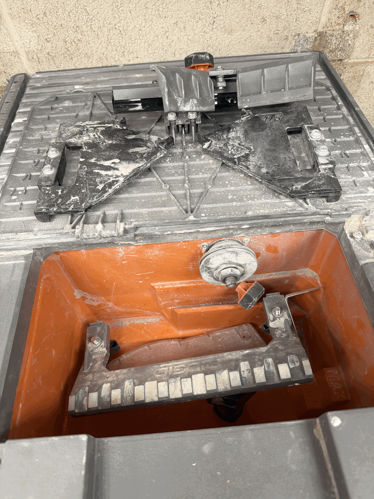 RIDGID 6.5-Amp 7 in. Blade Corded Table Top Wet Tile Saw