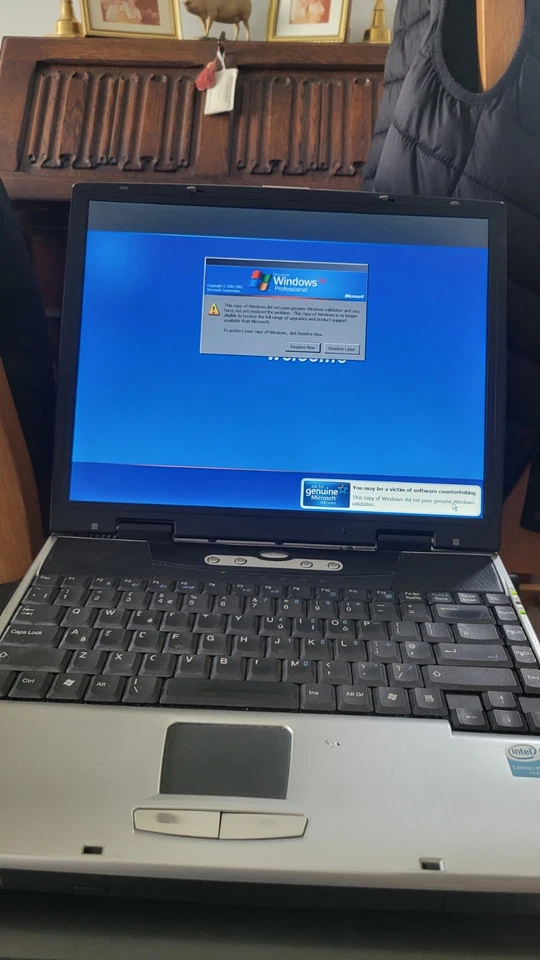 Advent 7086 Retro Laptop 14,1" Intel Celeron M Working.  - Image 4 of 4