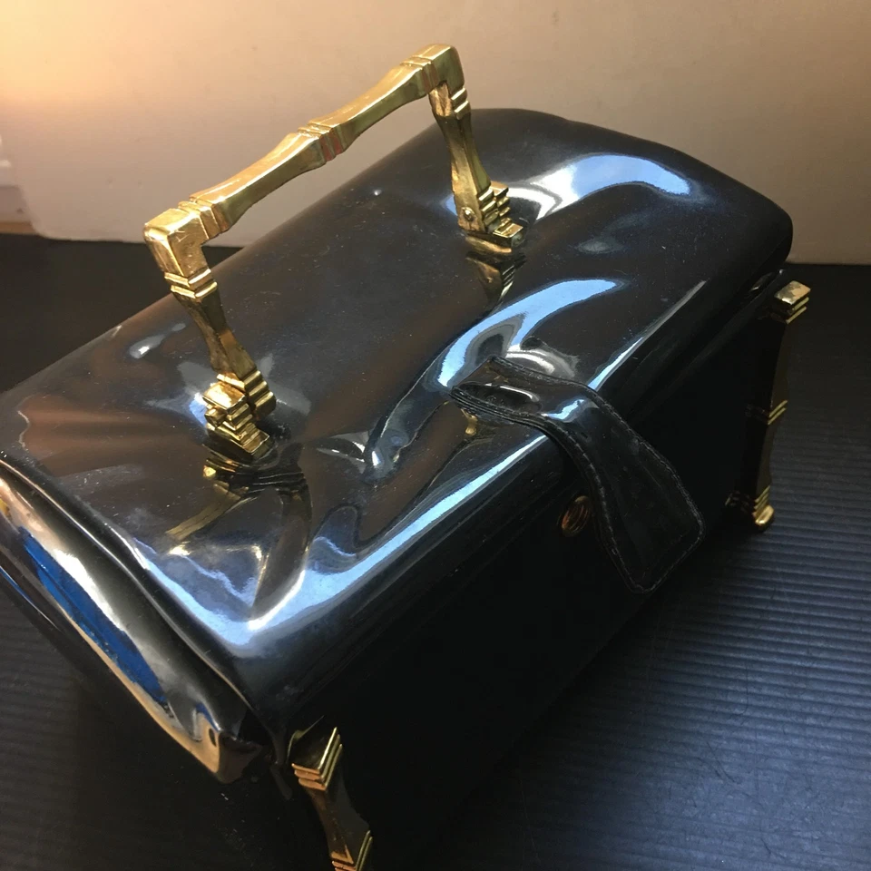 Cartera vintage Lewis Box negra con asas de metal tono dorado Arnold's of Chicago 7"L Foto 3 de 4