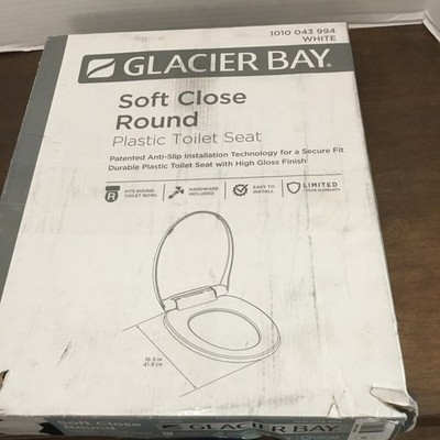 Glacier Bay Round Toilet Seat White PVC Sheet Soft Close C0400 1010043994 Dmg Bx