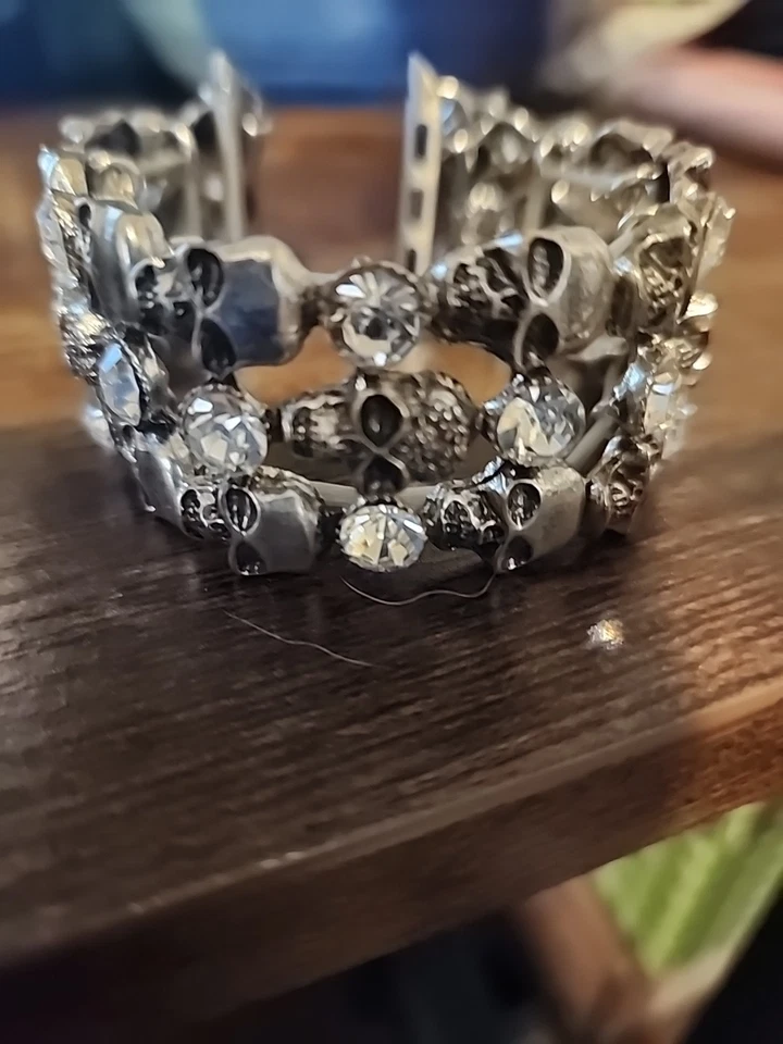 Correa de calaveras y cristales Apple iwatch Foto 2 de 4