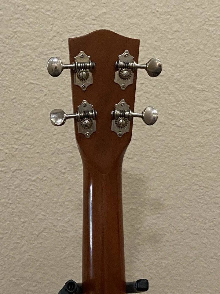 Pono Electric Tenor (Solid mahogany) Ukulele mint condition - Image 3 of 4