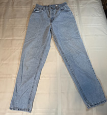 Vintage Levis 551 Womens Size 6 S Made in USA...