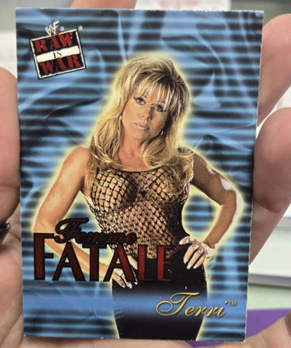 2001 Fleer WWF Raw is War Terri Runnels RC Femme Fatale Divas