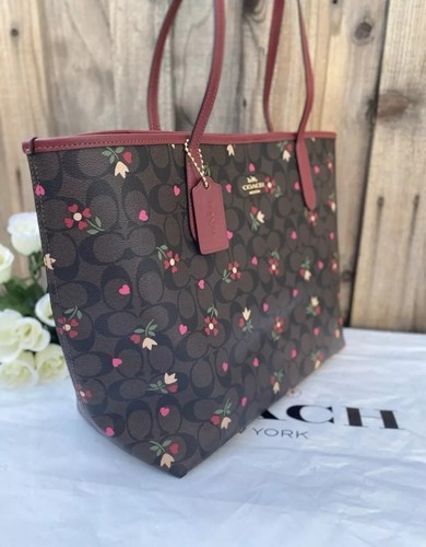 NWT Coach City Tote In Signature Canvas With Radial Rainbow/heart/bee print - Picture 41 of 48