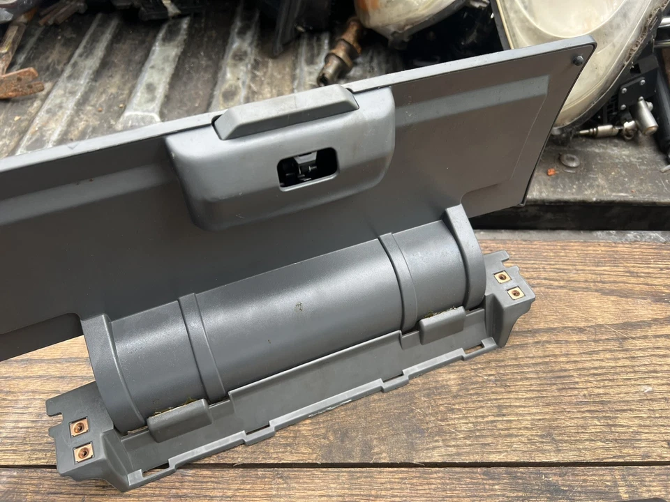 2009-2012 RAM 1500 2500 3500 Passenger Upper Glovebox Glove Box Door - Imagem 2 de 2