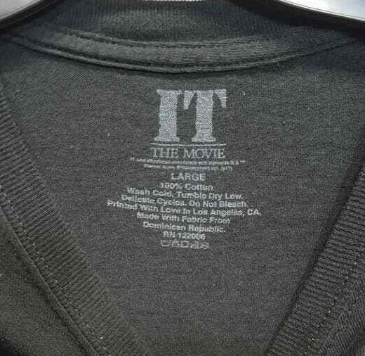IT THE MOVIE PENNYWISE THE CLOWN TIM CURRY AREN T YOU GONNA SAY HELLO T SHIRT LG