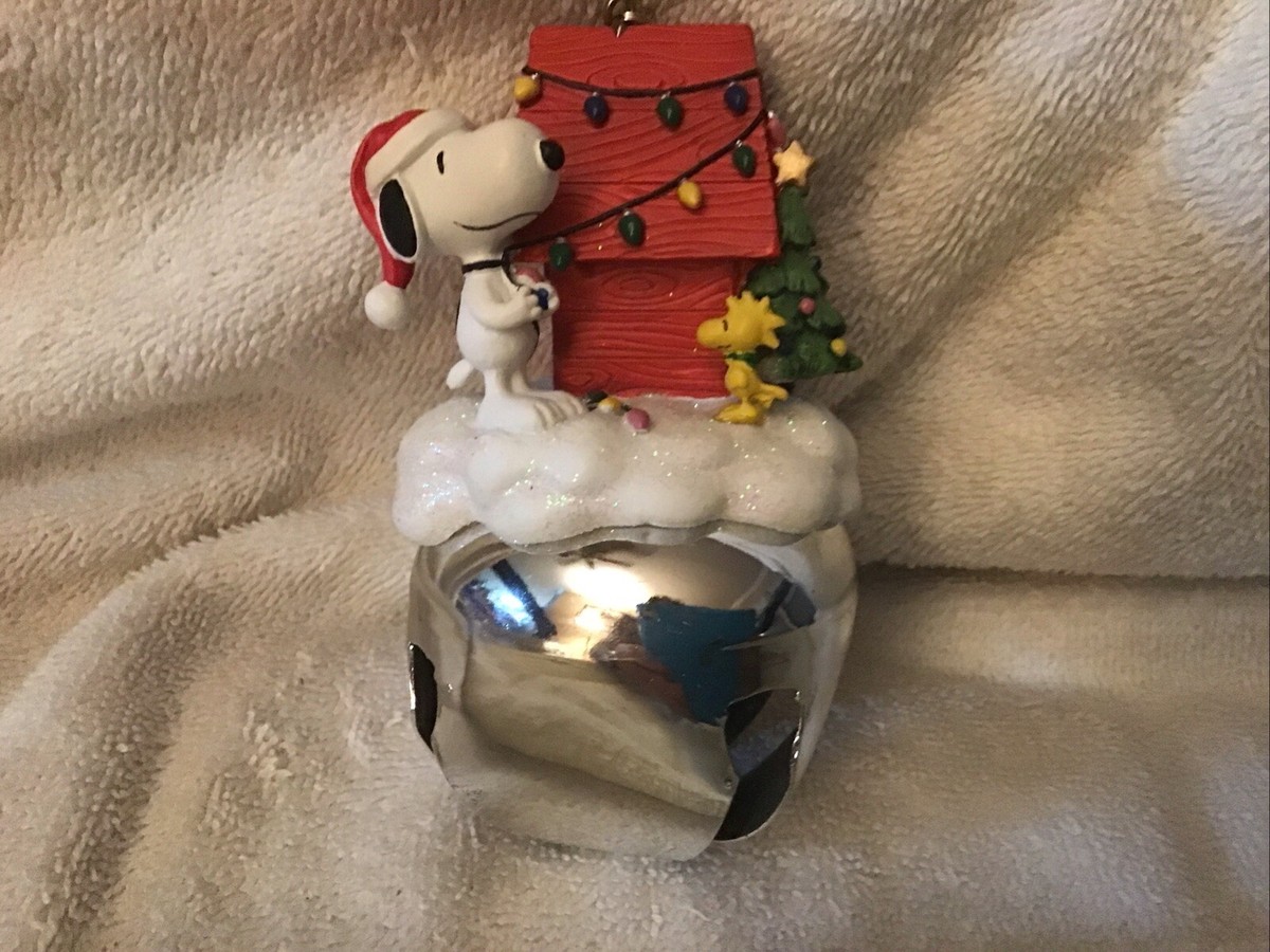 クリスマス SNOOPY WOODSTOCK with Jingle Bells PEANUTS SNOOPY WOODSTOCK ON TOP OF RED JINGLE BELL CHRISTMAS