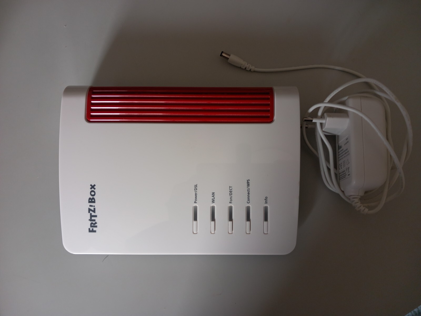 Fritz Box 7530 Wlan Leuchtet Nicht AVM FRITZ Box 7530 WLAN Router + Fritz Fon C5 + Telekom Glasfasermodem