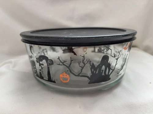 Pyrex Master of Fright 7-Cup Storage Bowl & Lid New Nightmare Before Christmas