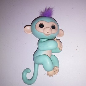 Fingerlings Baby Monkey Zoe Interactive Baby Kids Toys