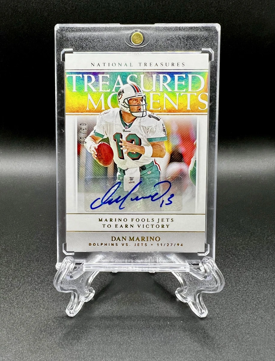 Panini Dan Marino Autographed Football Sports Trading Cards