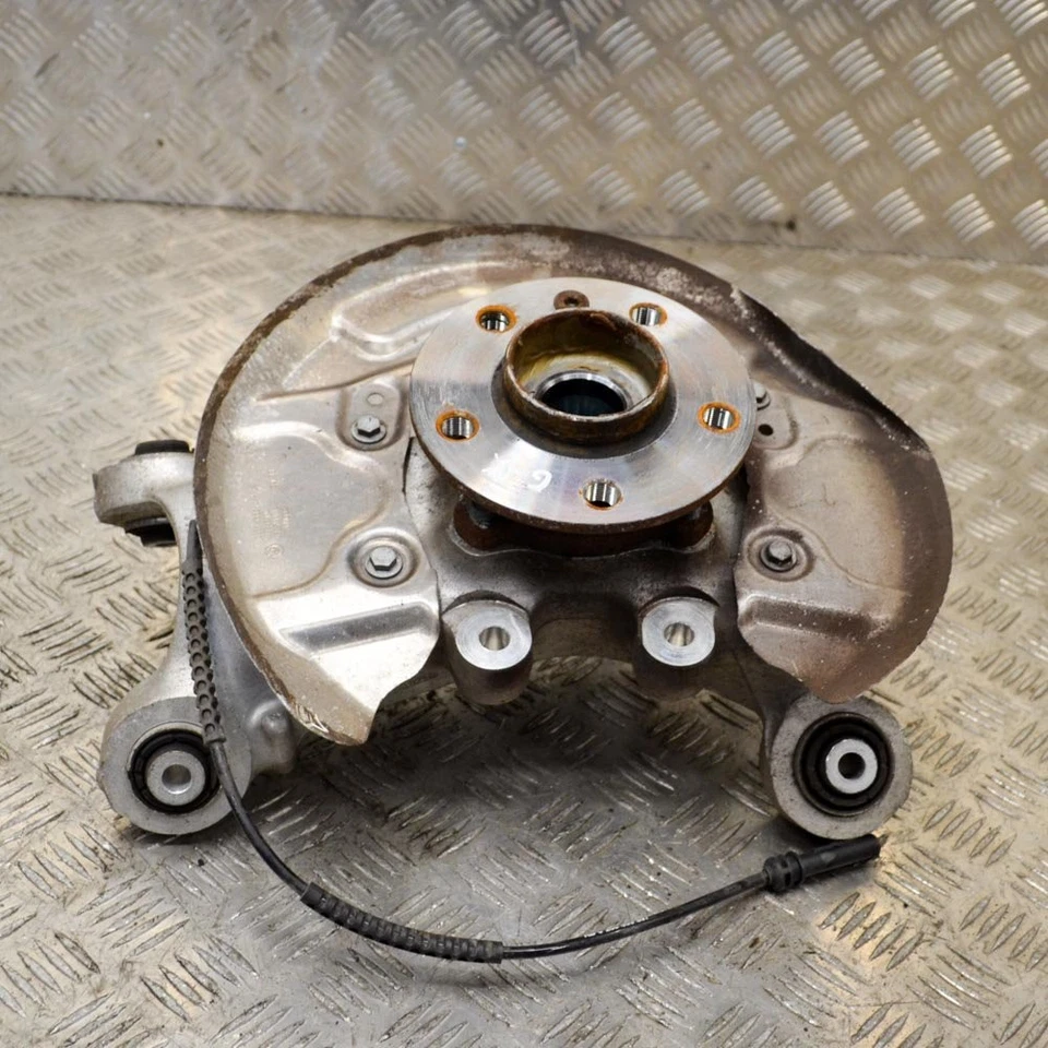 BMW I3 I01 Rear Wheel Hub Axle Left 6852161 125KW 2018 Foto 2 de 4